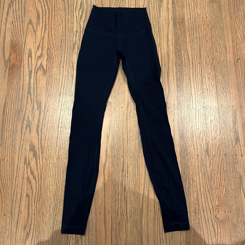 Wunder under navy lululemon leggings